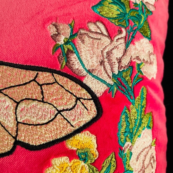 Home decor accent cushions pink velvet - Picture 5 of 5